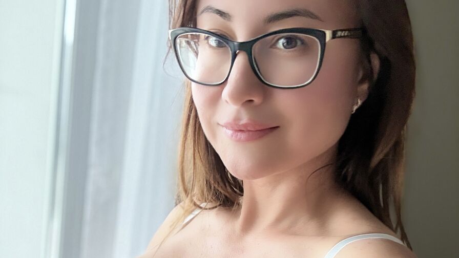 Watch RosieWilliamss live on The Edge Private