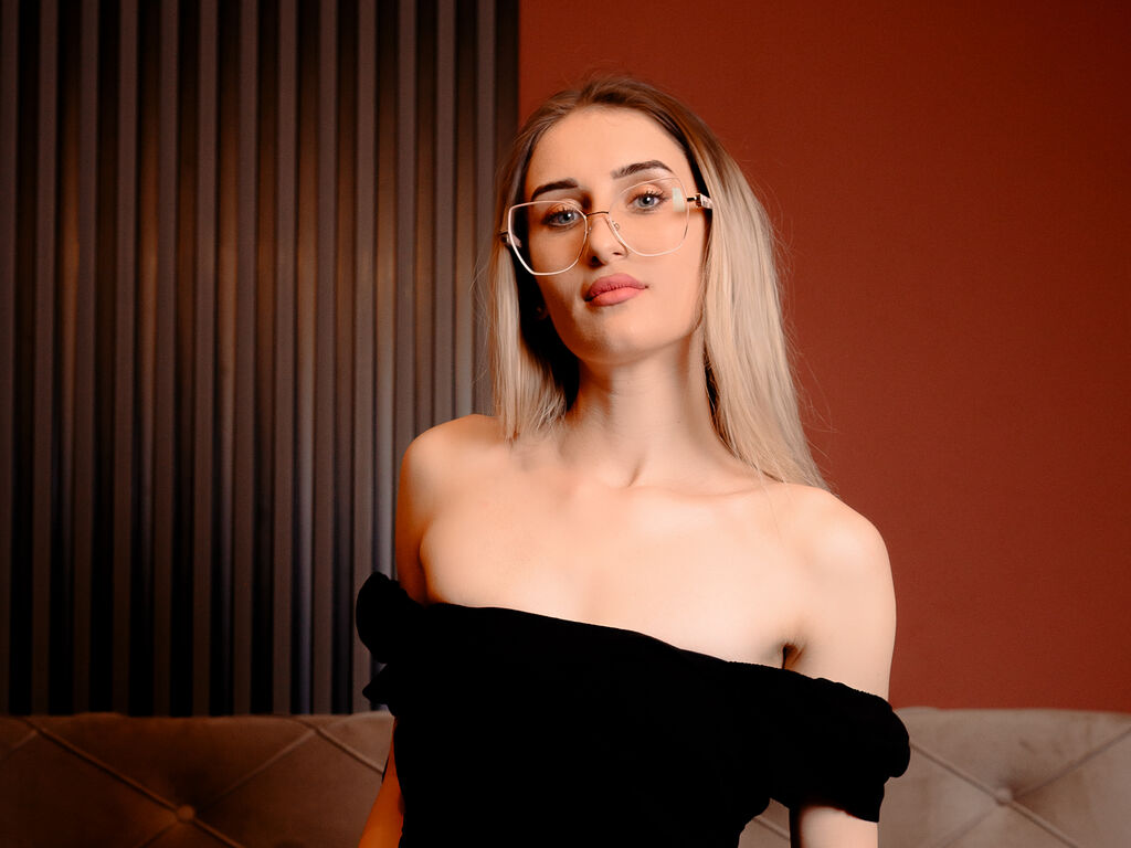 LizzaBelle Nude