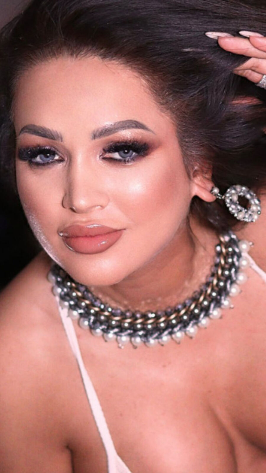AssyaLorra glamour portrait