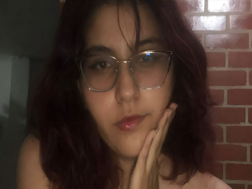 SarahCharms – webcam model profile photo