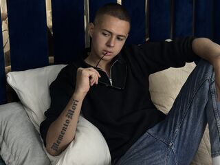 Live Adult Cams DenzelForks