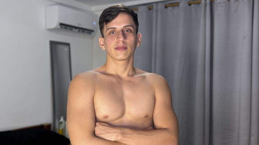 Join MaicolAlvarez for Exclusive Live Webcam