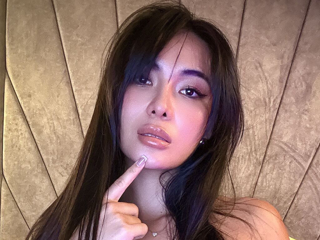 JiJi LiveJasmin girl live camera feed