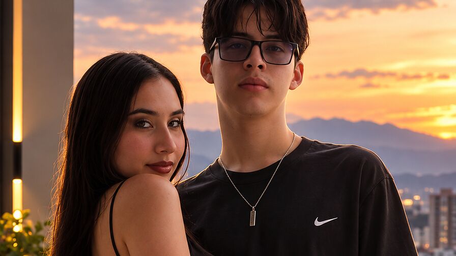 Live Porn Camera of LunaAndAngel
