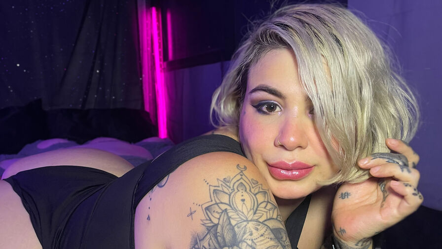 See KathCherry’s Cam Show Now
