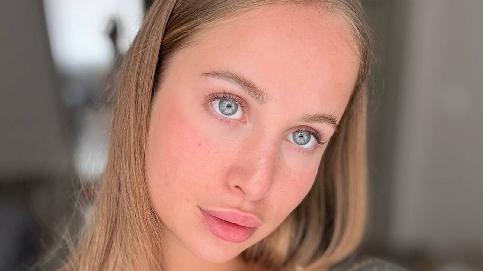 MickyBlush glamour portrait