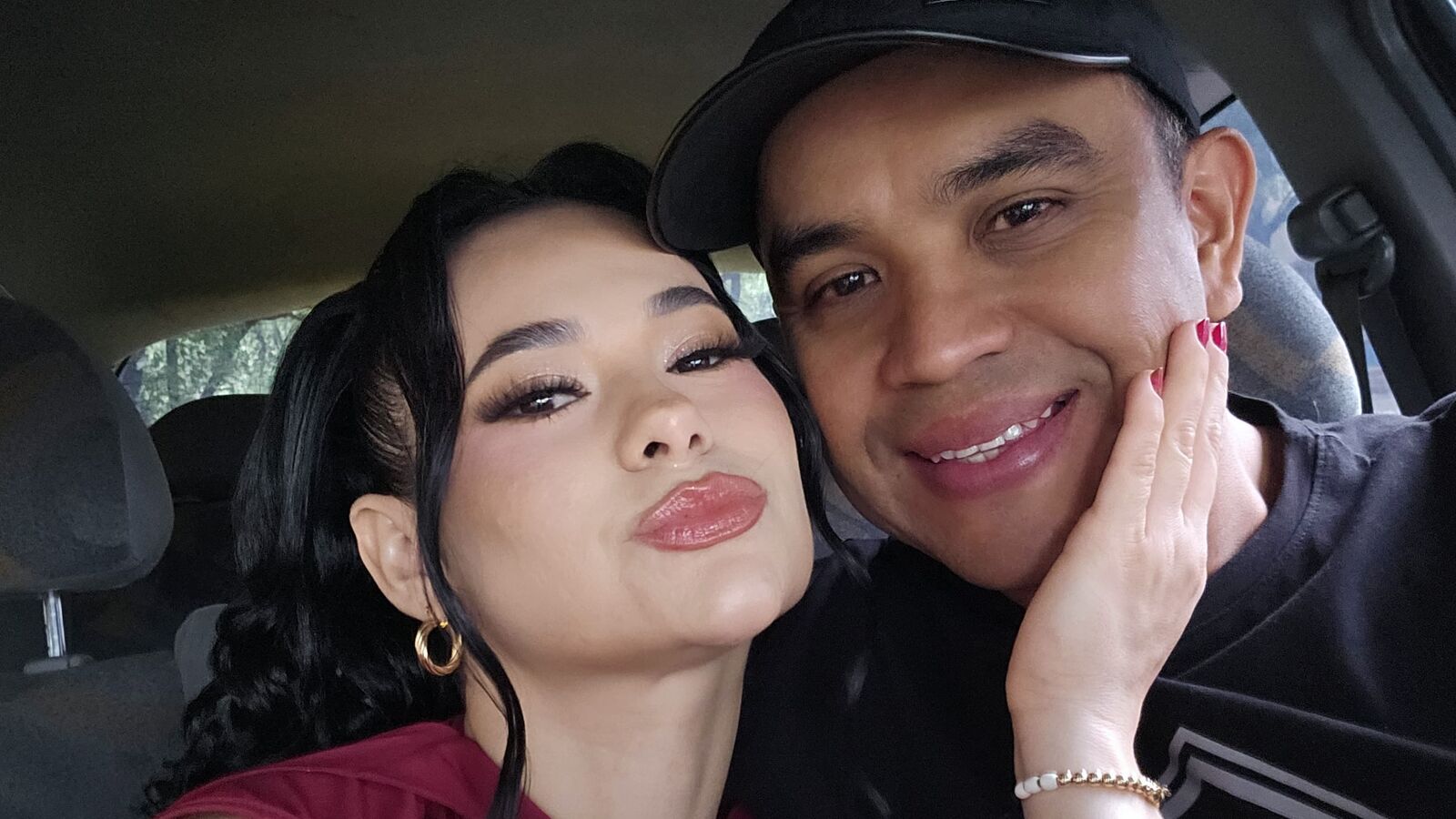 NahomiAndLeo erotic portrait