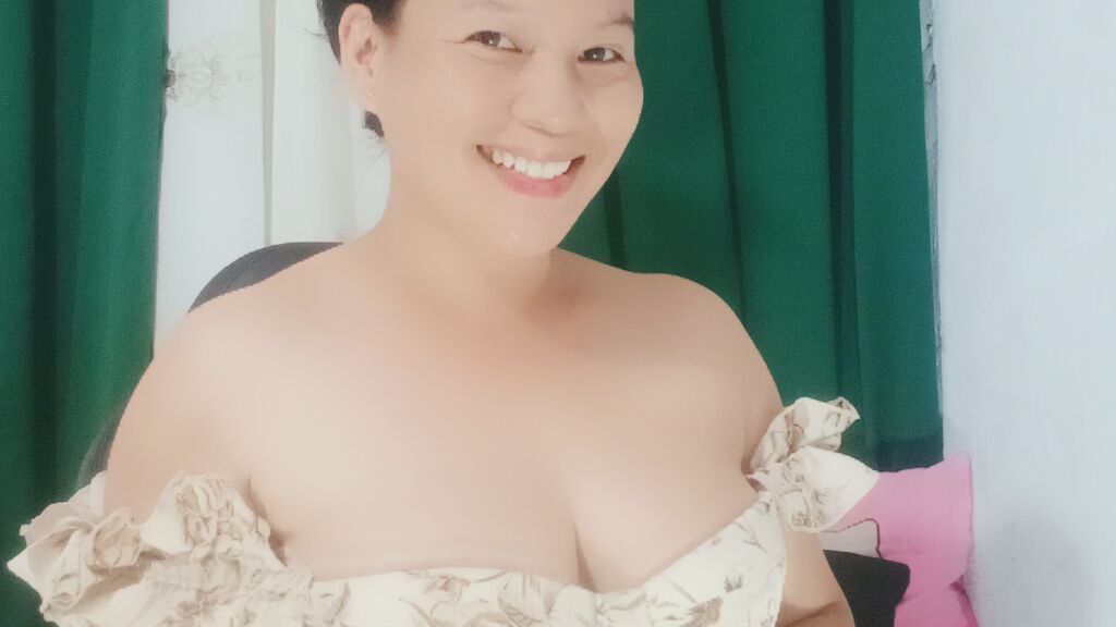 NessanDison Live Cam and Statistics on UnifiedCams