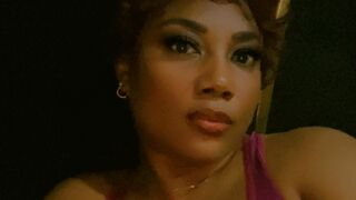 MandyJohn adult cam girl thumbnail