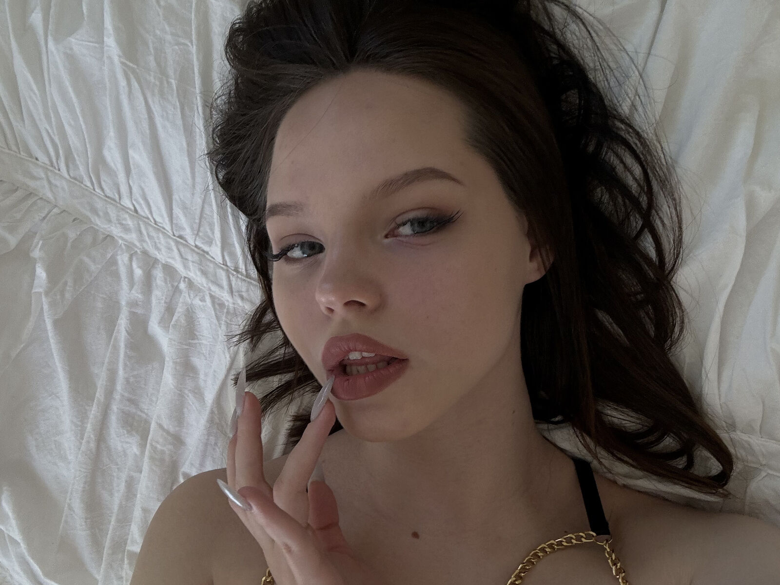 Live cam for SelenaNoelle