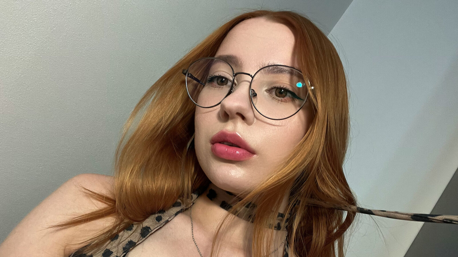 WandyFlows erotic portrait