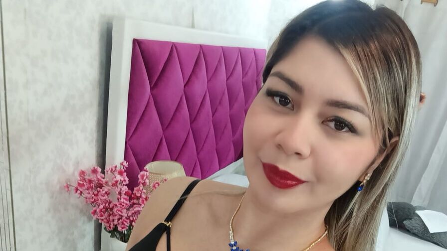 Watch CarlyGrens live on Hundesider