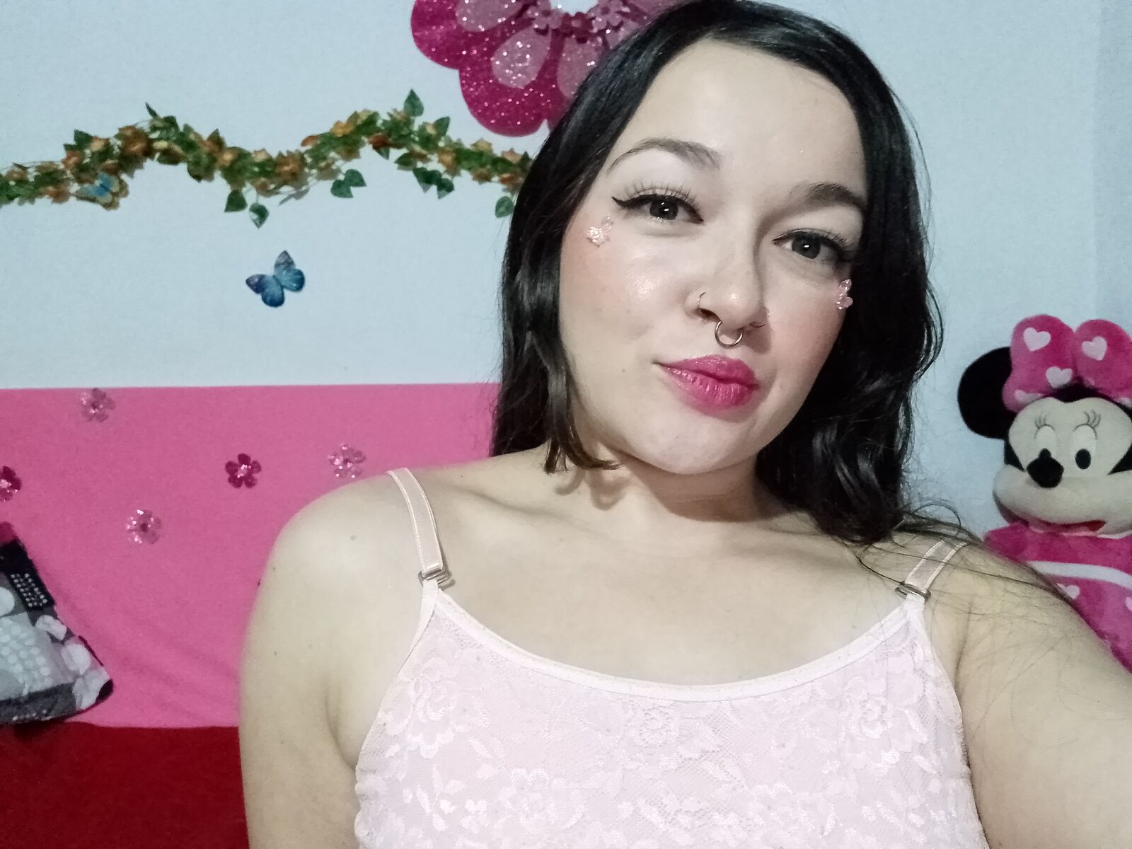 Live cam for HoneyAngela