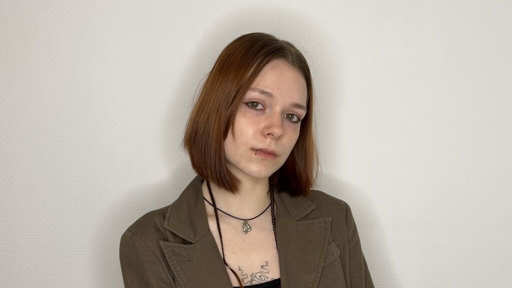 Live Chat with BlytheTerada on LiveJasmin