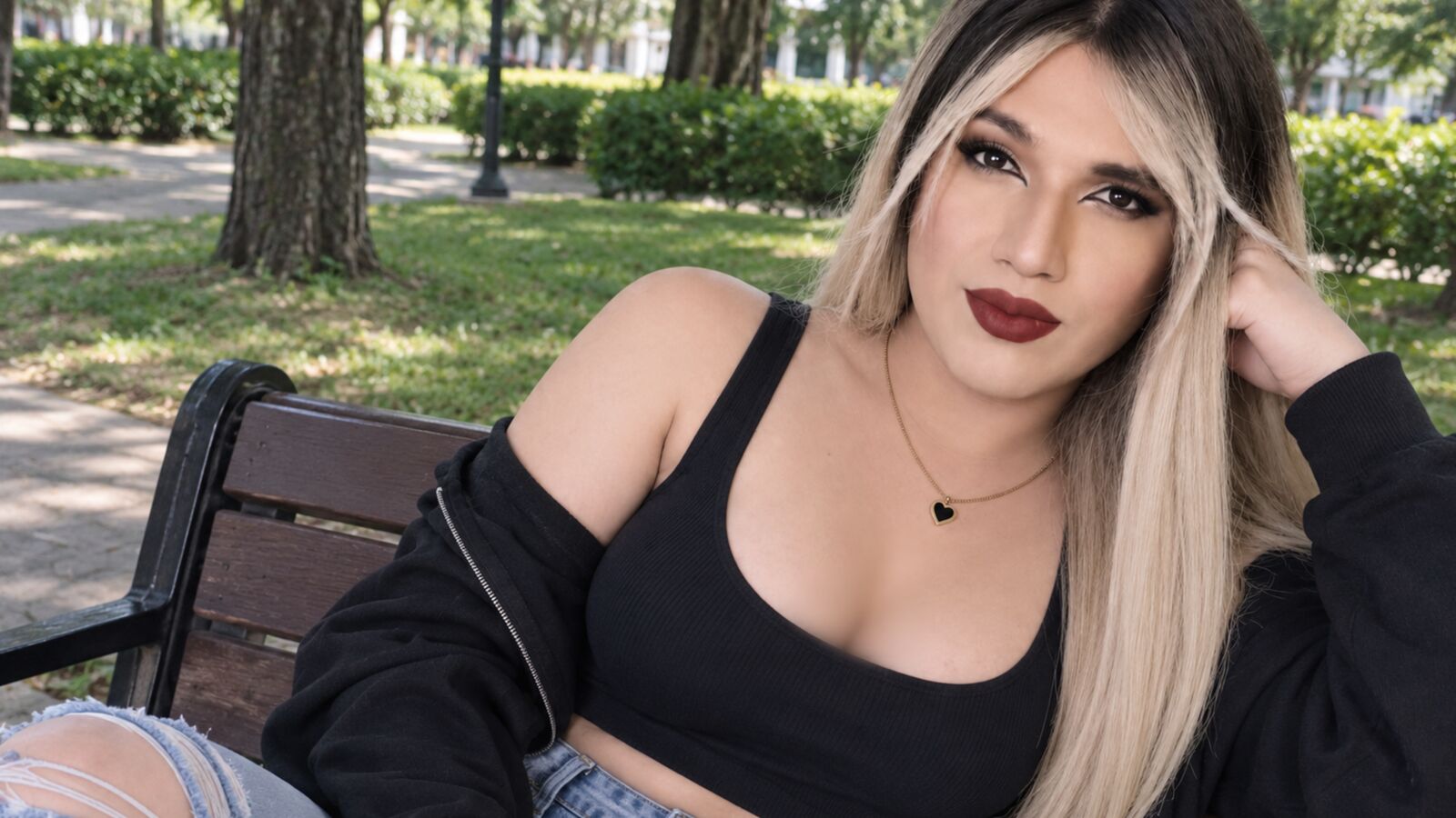 JessiRogerss glamour portrait