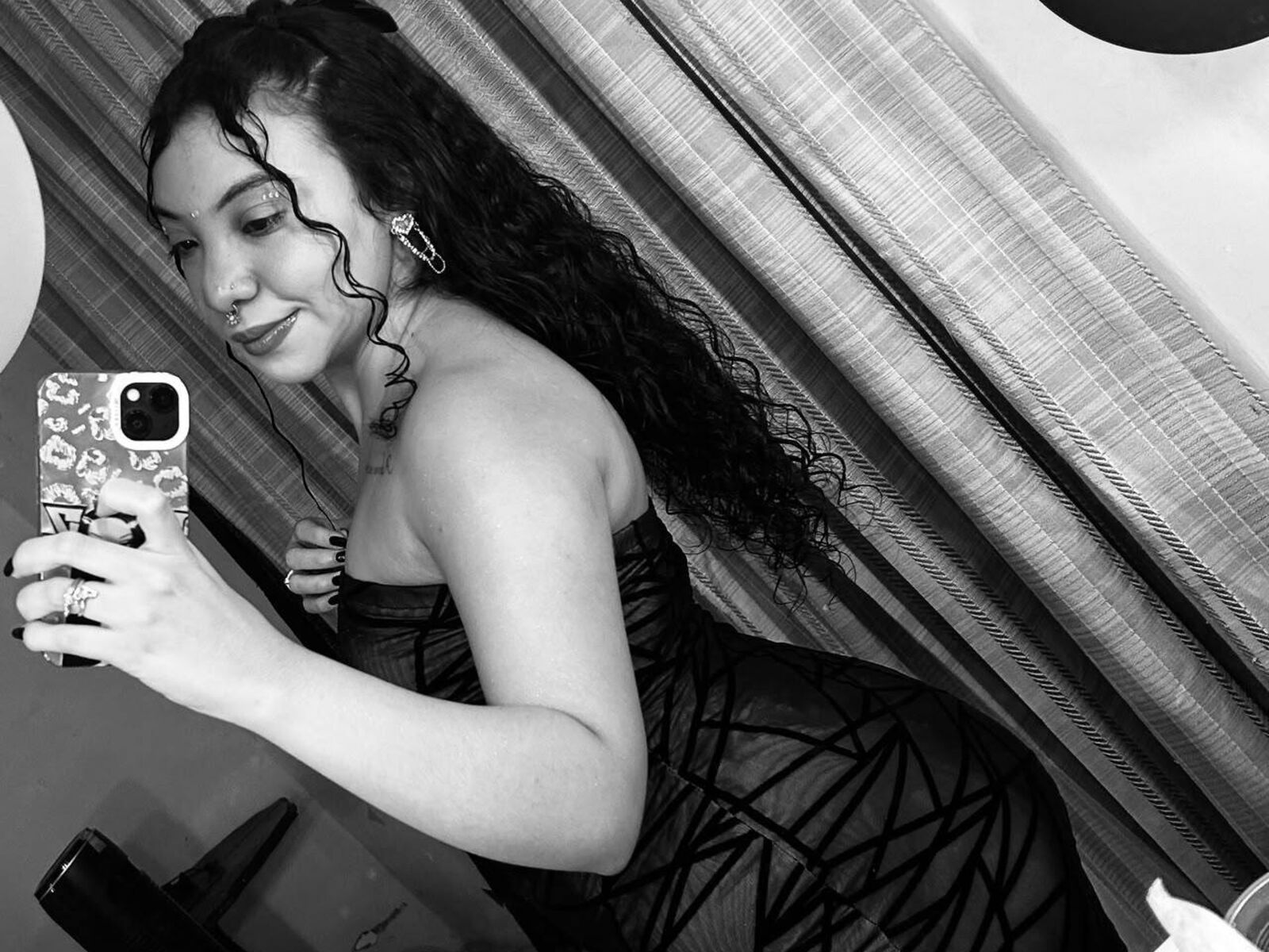 Live cam for SharonBlairr