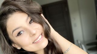 Kostenlos Nackt AmiDavon