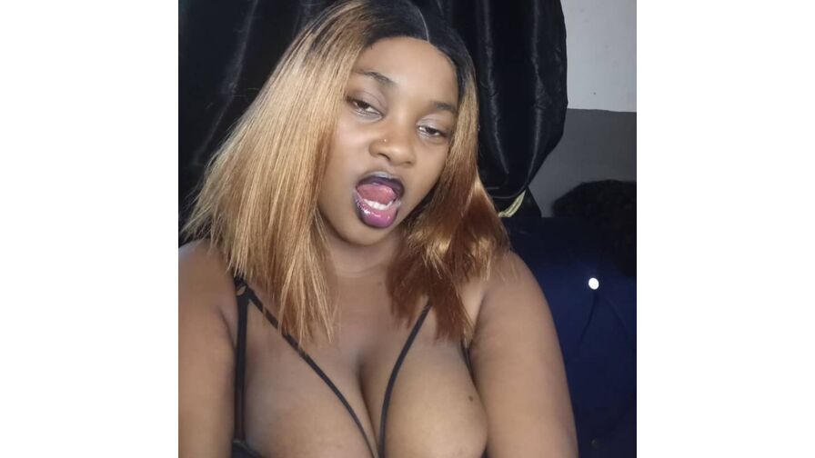 Join JudithArima for Exclusive Live Webcam