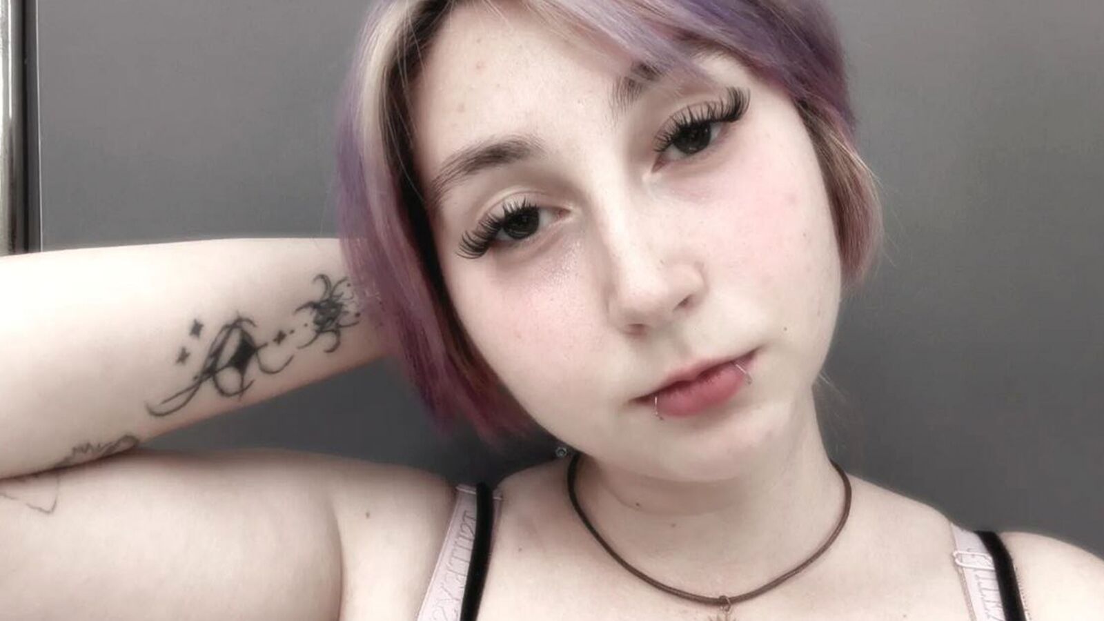 AliceSinclaire erotic portrait