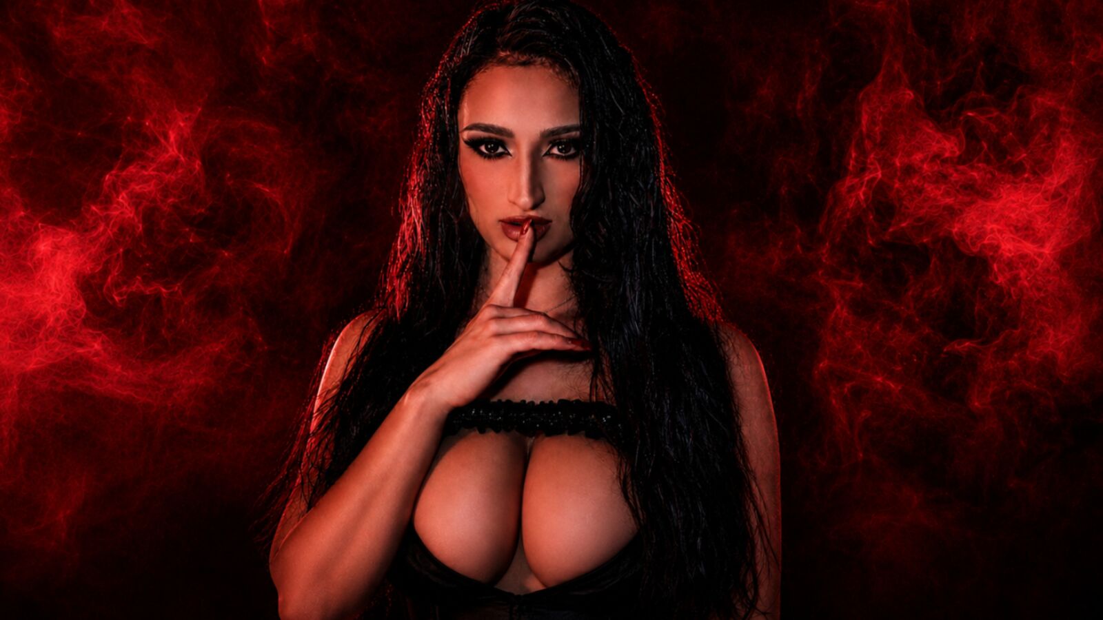 LaurenQuinn glamour portrait