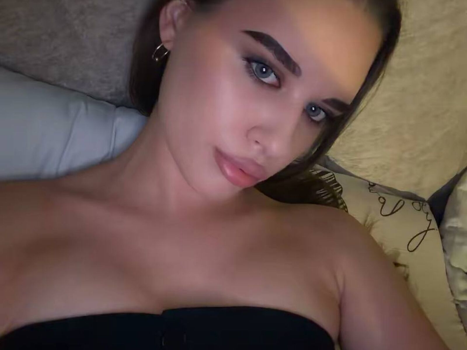 Live cam for RhiannonJumper