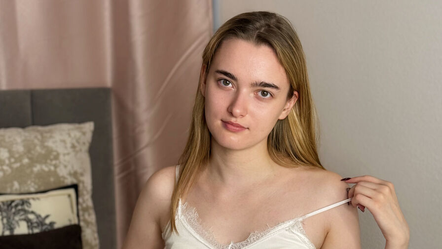 Watch MiaDaisy live on Hundesider
