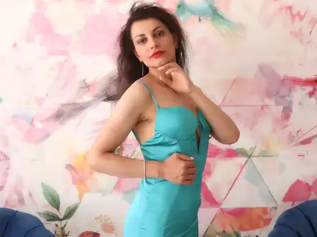 Chat with EmmaSpence