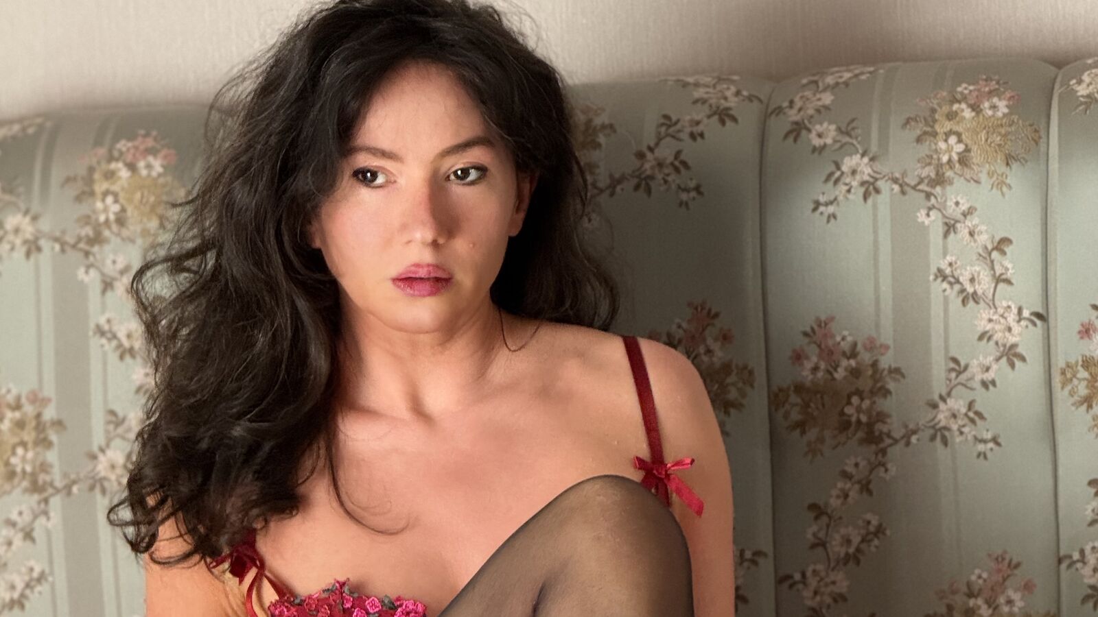 MnemoZeina erotic portrait