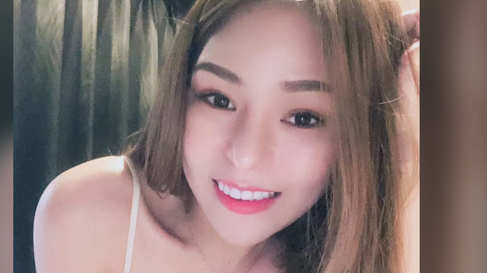 LizMeranda erotic portrait