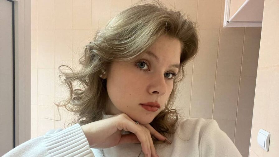 NoemiEzernack's Live Nude Chat