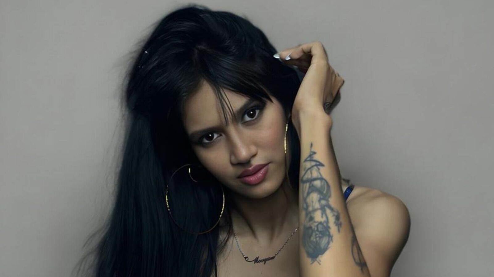 LucyMorgan erotic portrait