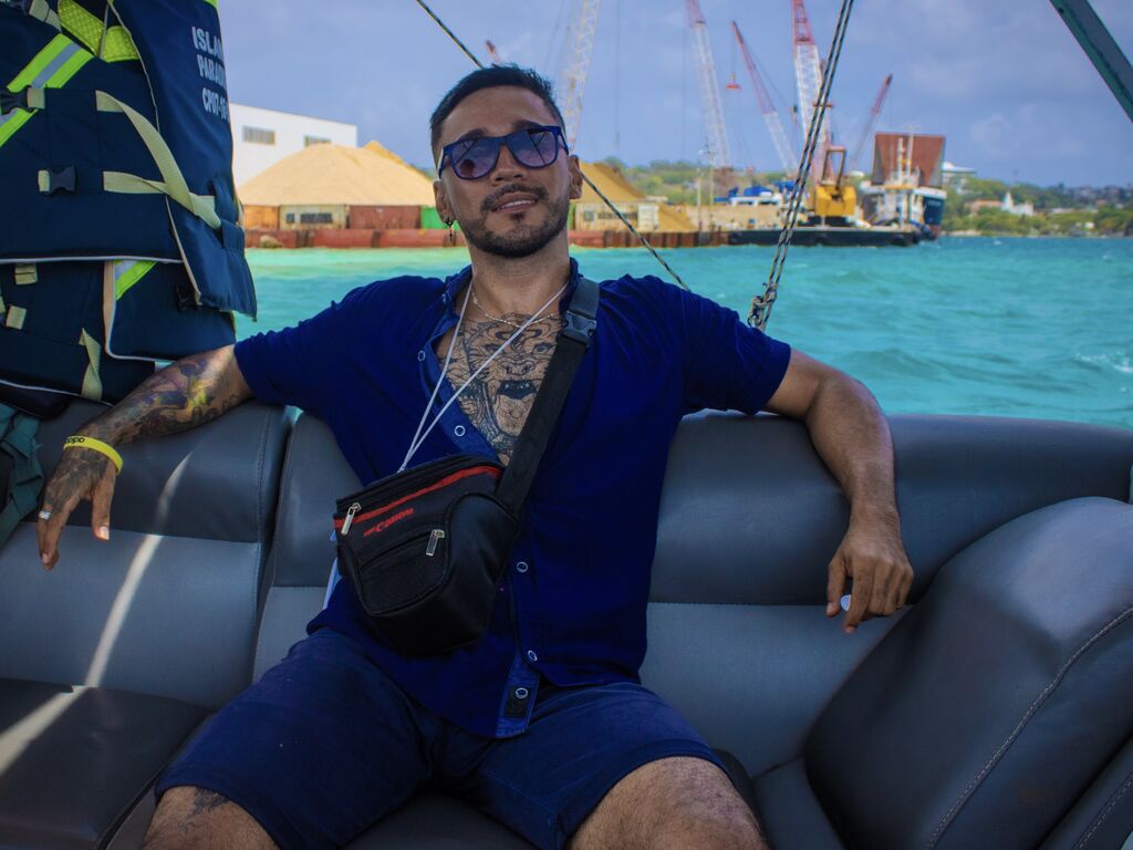 DavenTrevor male webcam performer preview