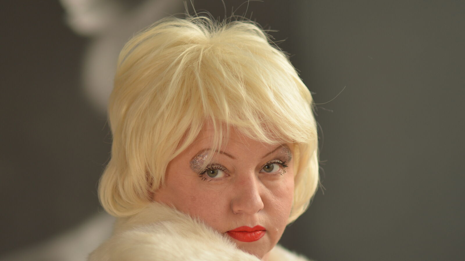 LizaBrazer erotic portrait