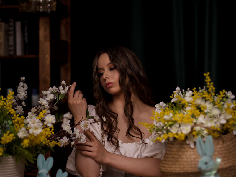 lucyester profile