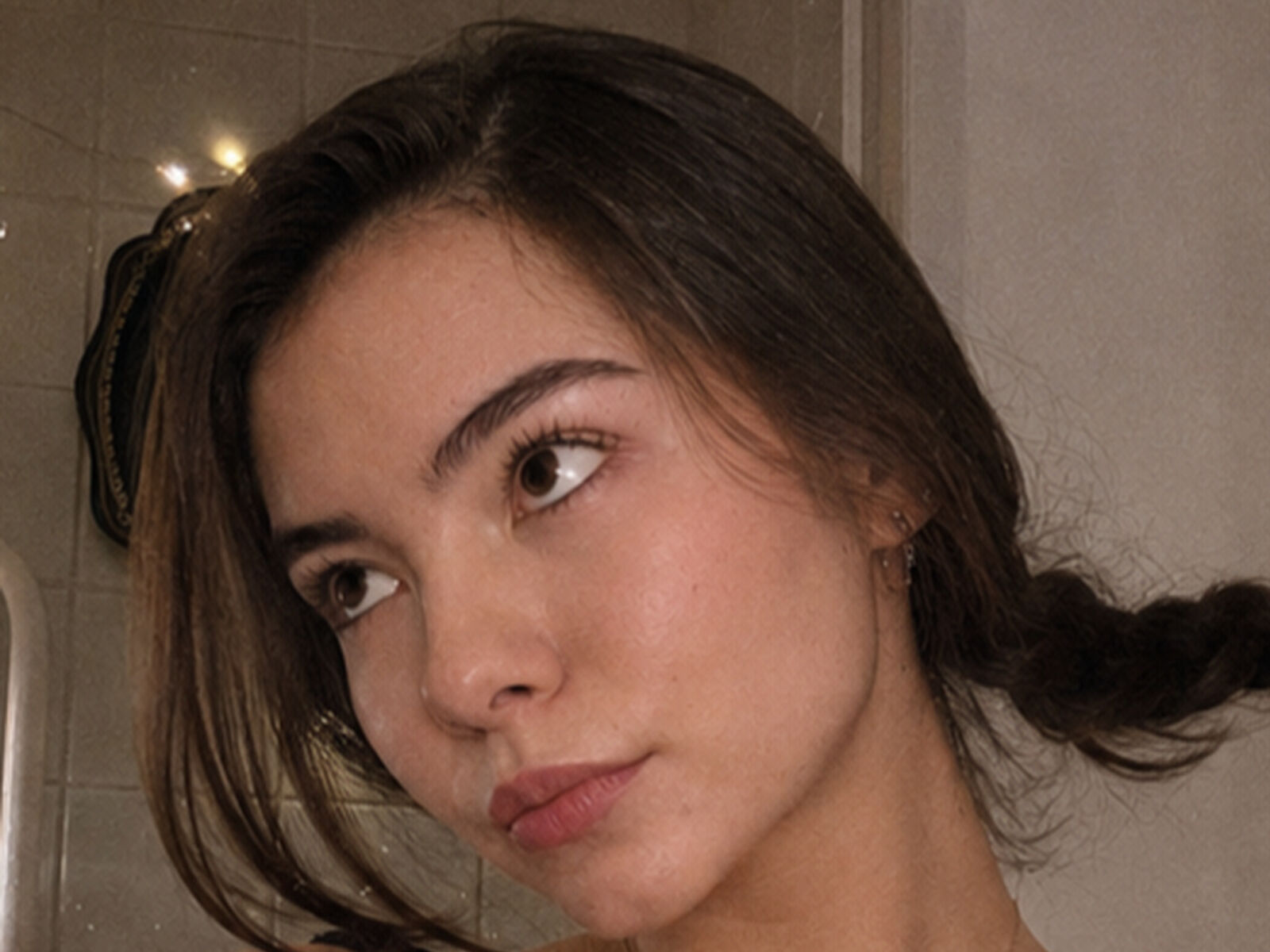 Live cam for ElleStarling