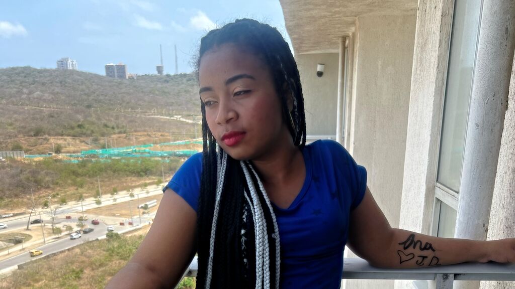 DayanaSwans online on GirlsOfJasmin