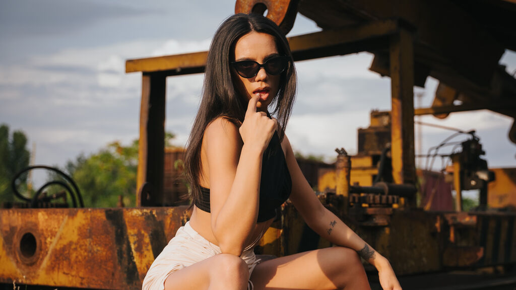Live Chat with AryaVex on LiveJasmin