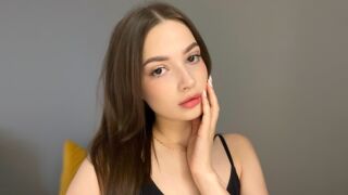 Kostenlos Nackt KiraVair