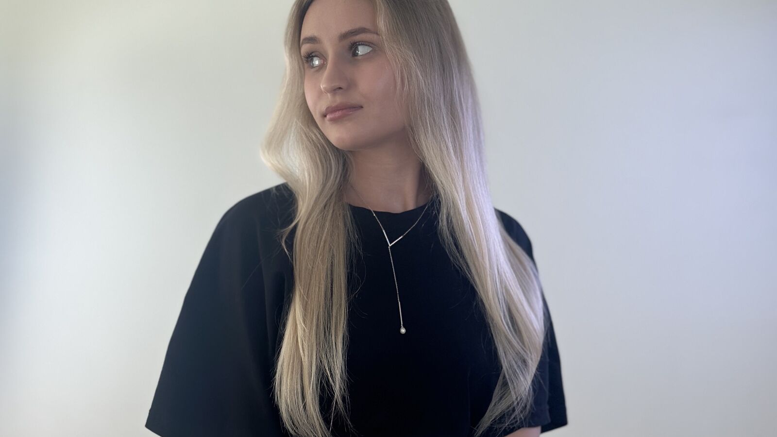 ZoilaCliffe glamour portrait