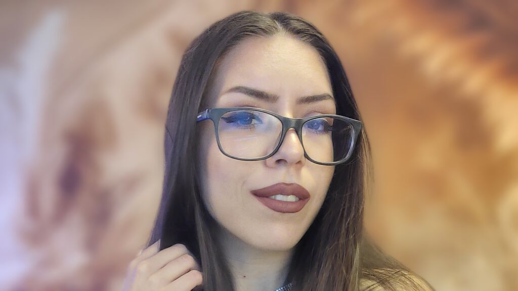 Sex chat gratuit in direct cu EmaLowee pe LiveJasmin