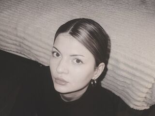 VIVO.webcam GenaBaillargeon (18) girl with big breasts