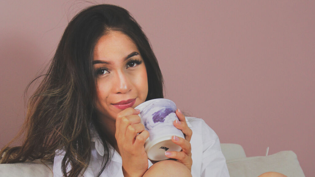  online at GirlsOfJasmin