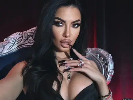 Chat with MoniqueSpelll