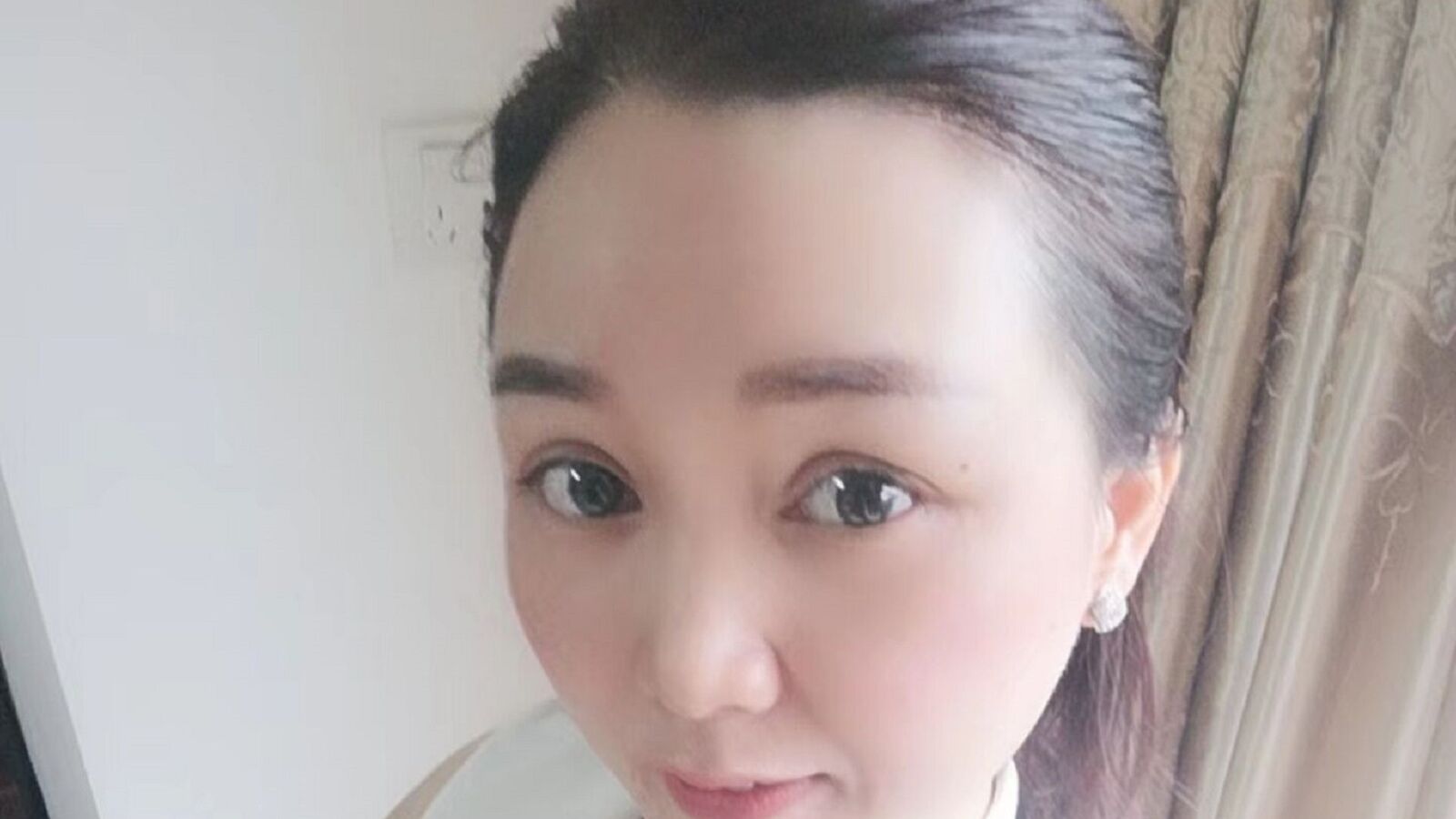 Qinyalee erotic portrait