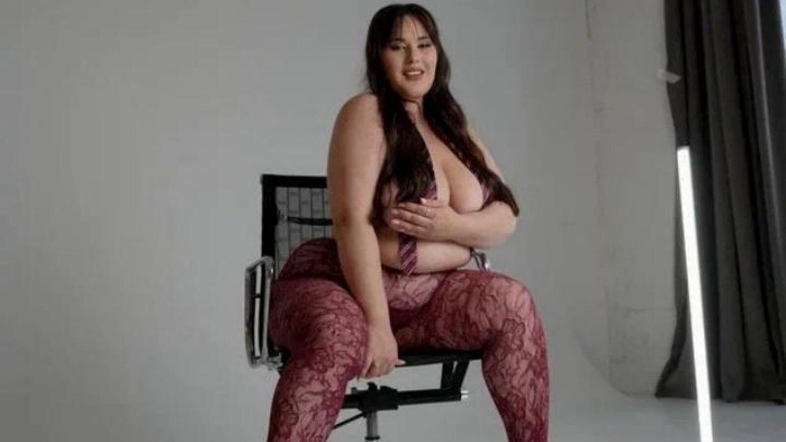 MonicaVivaldi erotic portrait