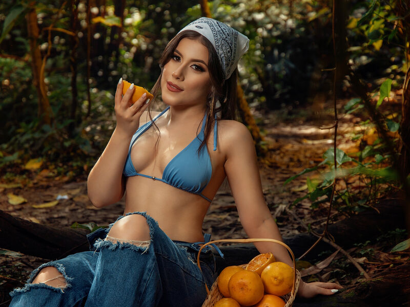 AlessiaWhite