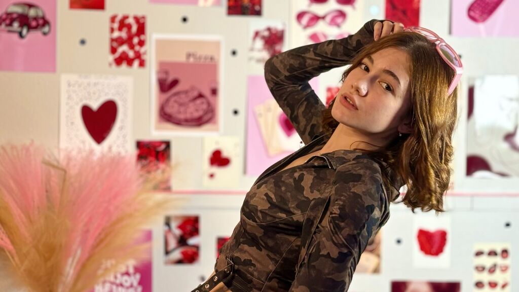 JoneBowland's profile from Jasmin at GirlsOfJasmin'