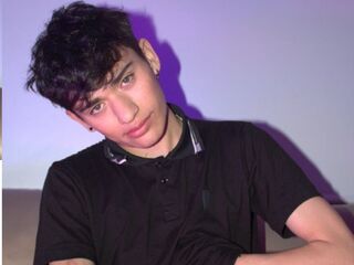 video live chat HarryClark
