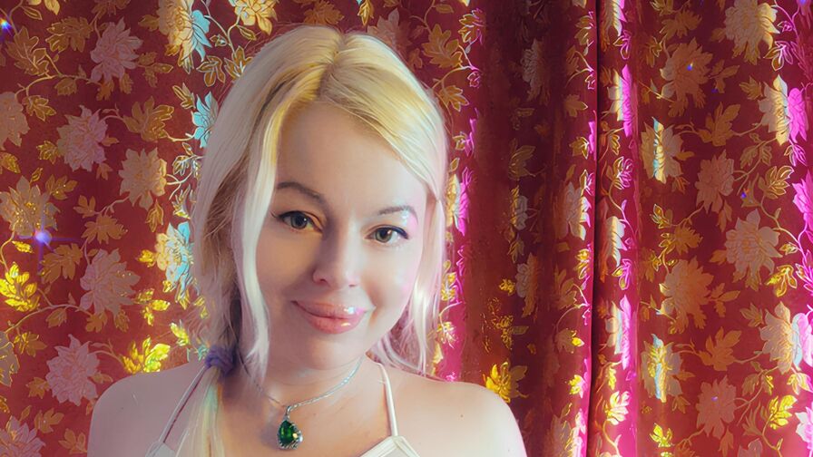 Watch JoyDiaz live on The Edge Private