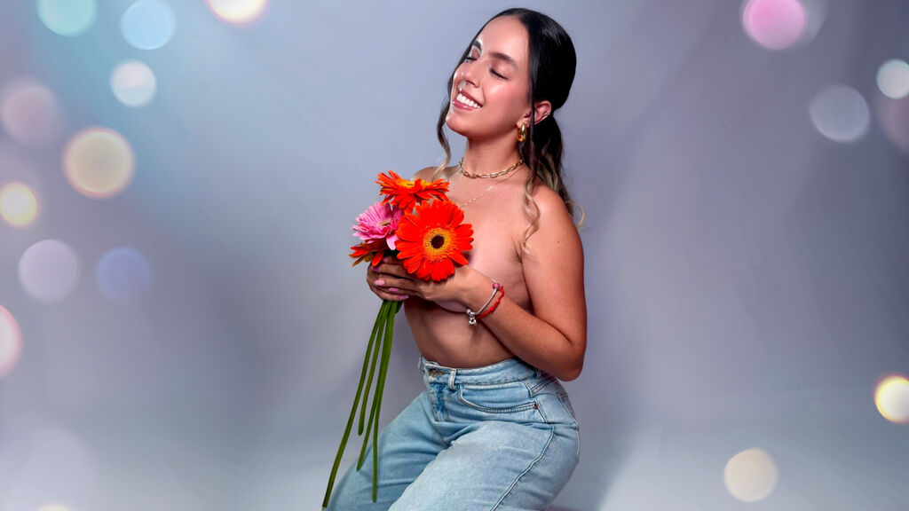 AnitaDiFiore live cam model at LiveJasmin